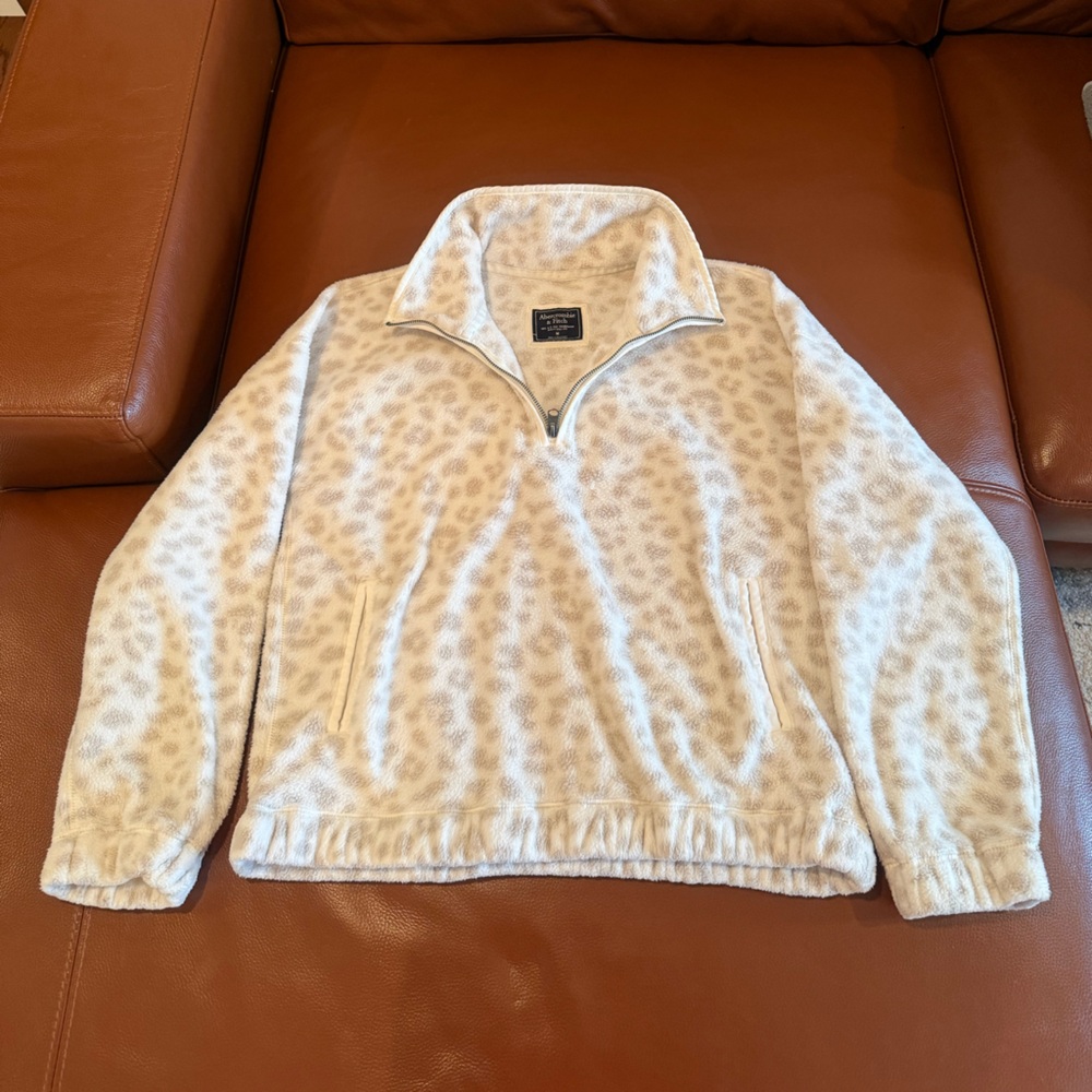 Abercrombie & Fitch Cream Fleece Cheetah Print Quarter Zip Pockets